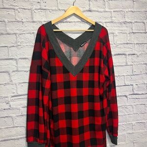 HEIMISH USA 3x Red and Black Plaid Sweater